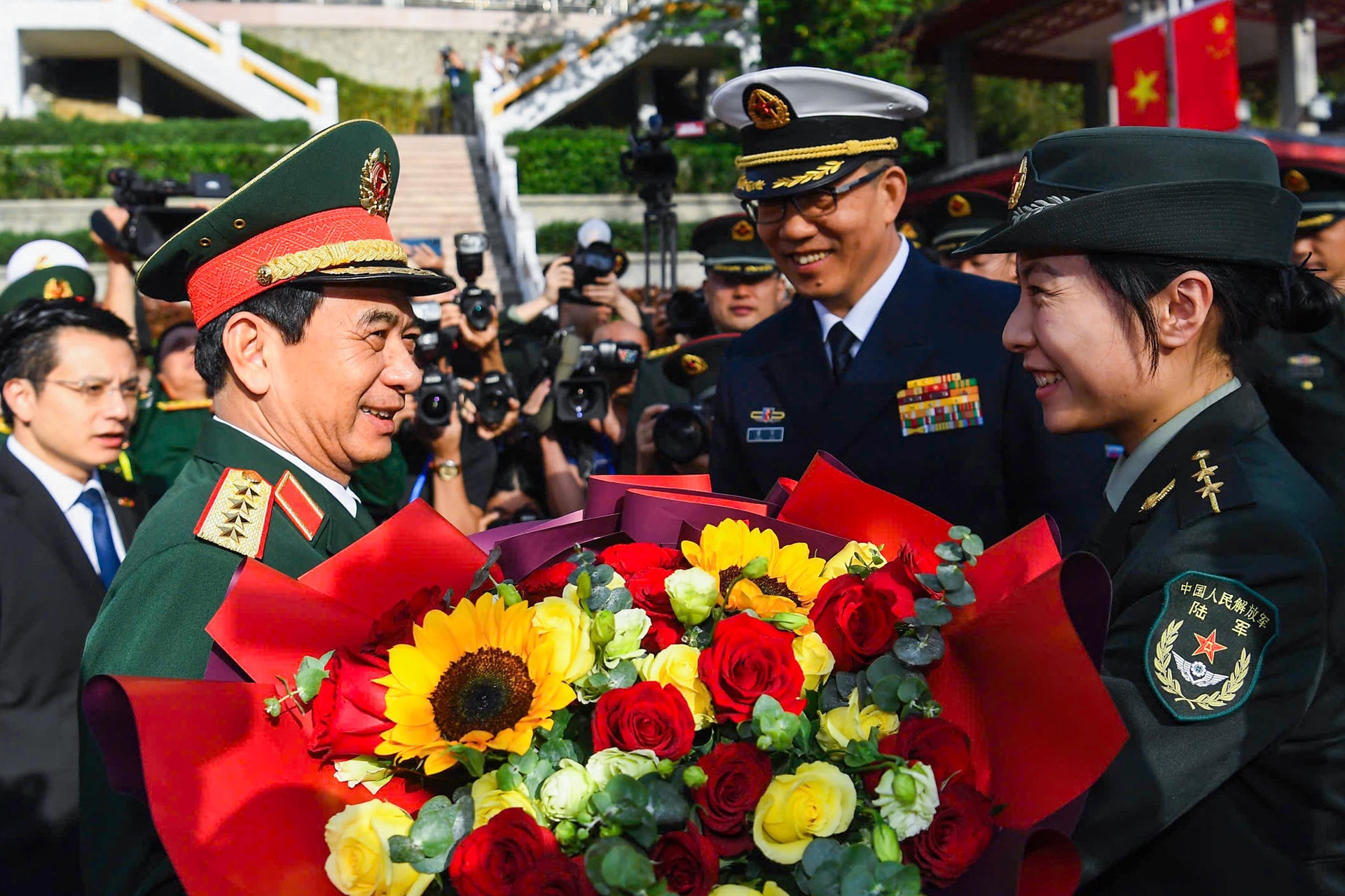 Đại tướng Phan Văn Giang tô son cột mốc biên giới Việt Nam - Trung Quốc - 8 Đại tướng Phan Văn Giang tô son cột mốc biên giới Việt Nam - Trung Quốc - 8
