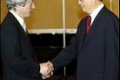 Trung - Nhật: Hết mưa, trời có sáng? 