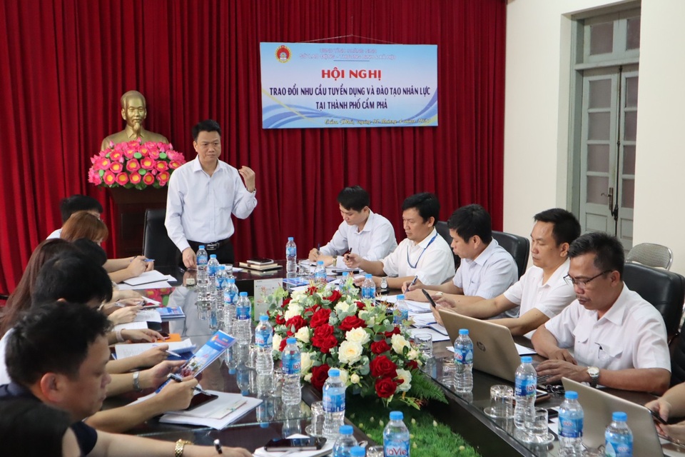 Doanh nghiệp cần tham gia từ khâu tuyển sinh, đào tạo của nhà trường... - 2 Doanh nghiệp cần tham gia từ khâu tuyển sinh, đào tạo của nhà trường... - 2