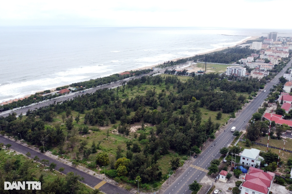 Chuyện bi hài về những khu đất vàng vị trí siêu đắc địa bị bỏ hoang ở Phú Yên - 2 Chuyện bi hài về những khu đất vàng vị trí siêu đắc địa bị bỏ hoang ở Phú Yên - 2
