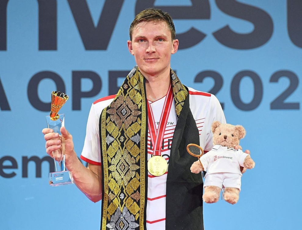 Momota mất vị trí số 1 thế giới vào tay Axelsen - 1 Momota mất vị trí số 1 thế giới vào tay Axelsen - 1