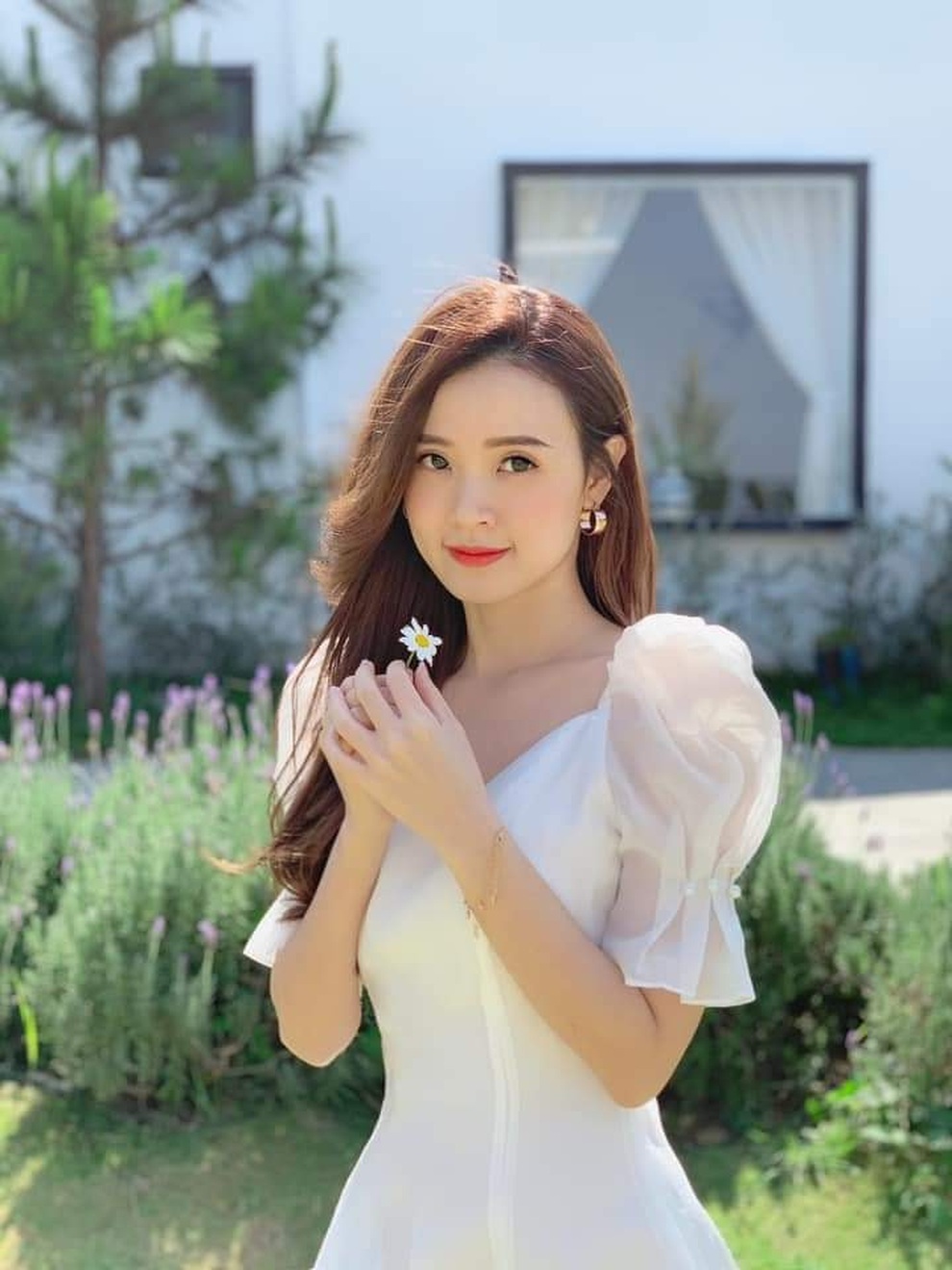 Hot girl Midu giảng viên đại học tung bằng chứng chưa từng sửa nhan sắc - 2 Hot girl Midu giảng viên đại học tung bằng chứng chưa từng sửa nhan sắc - 2