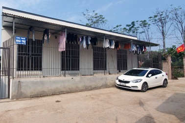 Vụ bé 3 tuổi nghi bị cắm đinh vào đầu: Bất ngờ lời kể của bà chủ nhà trọ