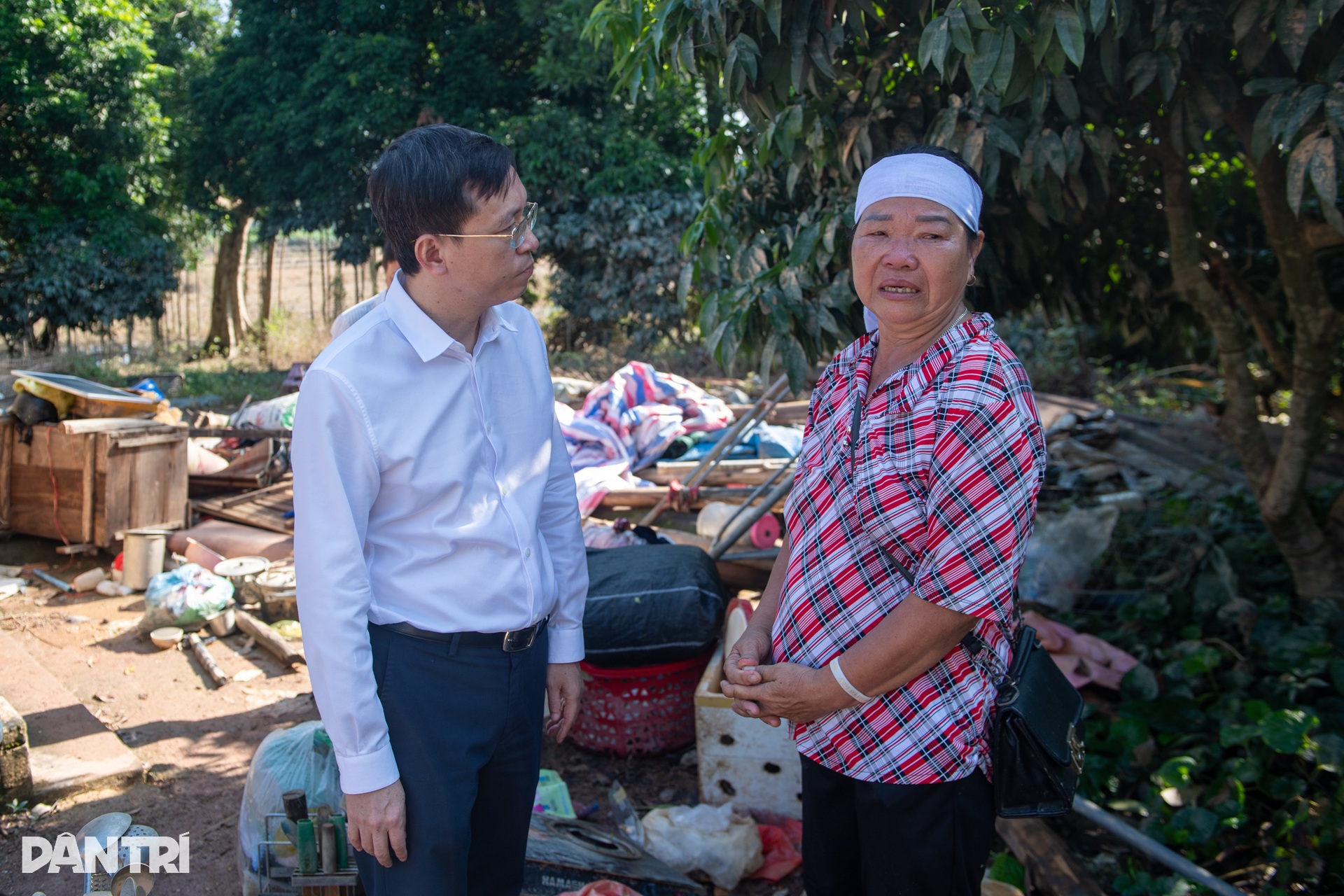 Báo Dân trí trao 200 triệu đồng hỗ trợ người dân vùng lũ tỉnh Bắc Ninh - 6