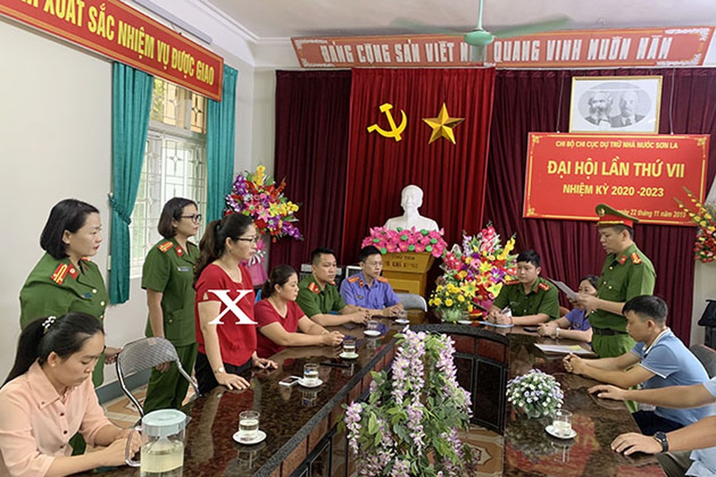 Ăn tiền bốc vác gạo, cán bộ Chi cục Dự trữ Nhà nước bị khởi tố - 1 Ăn tiền bốc vác gạo, cán bộ Chi cục Dự trữ Nhà nước bị khởi tố - 1