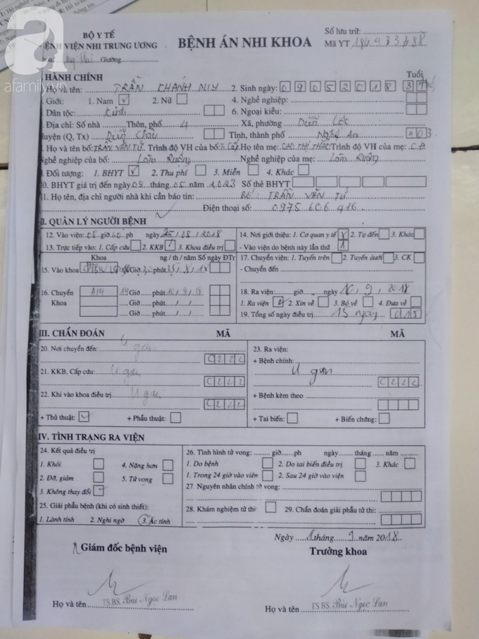 Sự sống mong manh của bé trai 1 tuổi, chỉ nặng 6kg, bụng phình to như cái trống mà mẹ nghèo không tiền chữa trị - Ảnh 3. Sự sống mong manh của bé trai 1 tuổi, chỉ nặng 6kg, bụng phình to như cái trống mà mẹ nghèo không tiền chữa trị - Ảnh 3.
