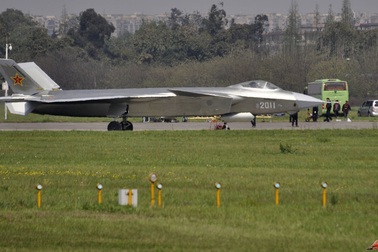 Chiến đấu cơ thế hệ 5 J-20 của Trung Quốc chỉ là hư danh