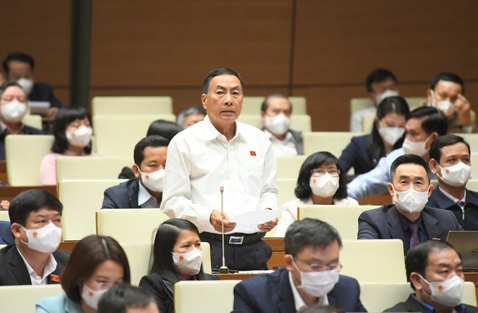 Đại biểu Phạm Văn Hòa (Đồng Tháp) nêu vấn đề áp dụng phương thức 3 tại chỗ, 1 cung đường, 2 điểm đến có phù hợp không.