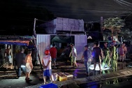 Cháy nhà ở Bắc Nha Trang, cả khu vực mất điện