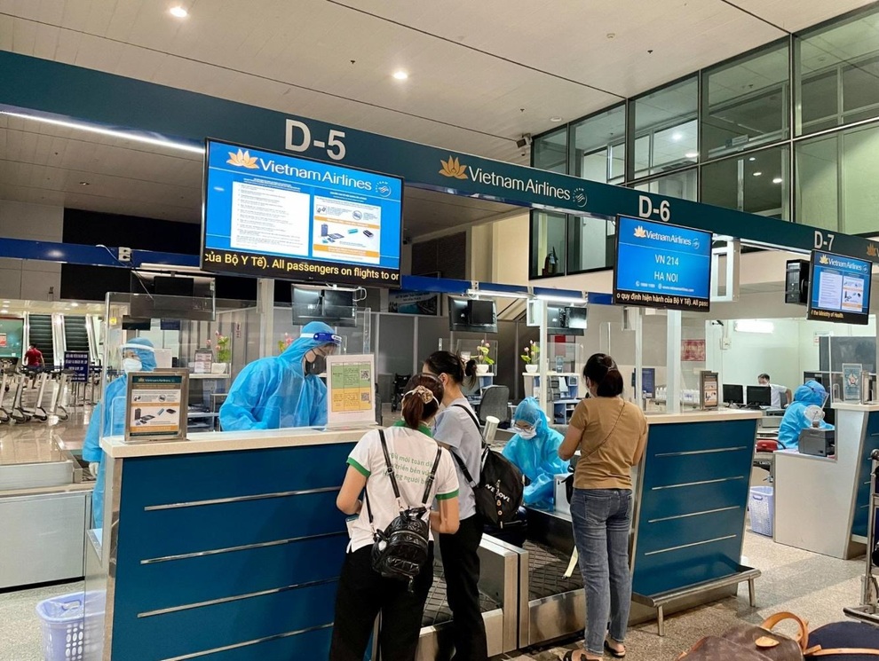 Chuyến bay miễn phí đưa đoàn bác sĩ từ TPHCM về Hà Nội - 2 Chuyến bay miễn phí đưa đoàn bác sĩ từ TPHCM về Hà Nội - 2