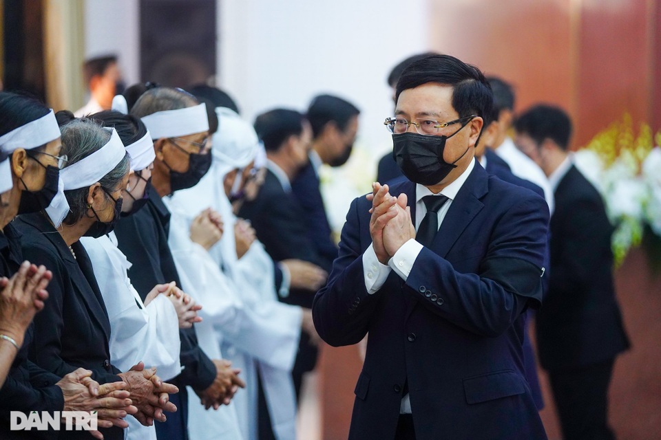 Lãnh đạo Đảng, Nhà nước viếng nguyên Phó Thủ tướng Trương Vĩnh Trọng - 12 Lãnh đạo Đảng, Nhà nước viếng nguyên Phó Thủ tướng Trương Vĩnh Trọng - 12