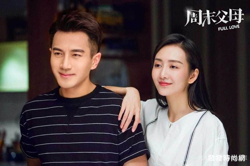 Triệu Vy thân thiết ôm “đàn em” Vương Âu - 4 Triệu Vy thân thiết ôm “đàn em” Vương Âu - 4