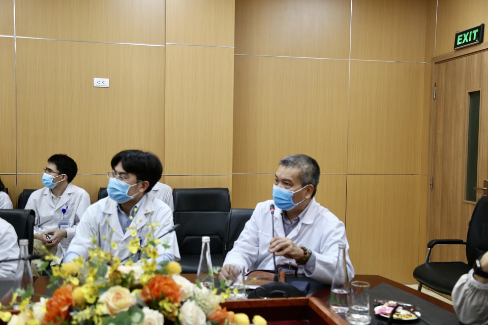 Cứu sống bệnh nhân vỡ tim nặng không kịp chuyển lên tuyến trên - 2 Cứu sống bệnh nhân vỡ tim nặng không kịp chuyển lên tuyến trên - 2