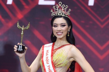 Cô gái "dậy 4h30 mỗi sáng tập tennis" đăng quang Hoa hậu Thể thao Việt Nam