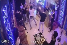 Nhóm thanh niên đập phá quán karaoke vì không rủ được nữ nhân viên đi chơi