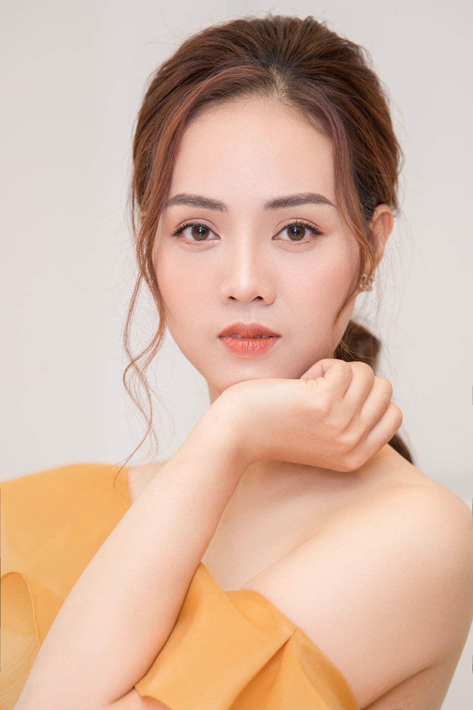 Bạn gái Công Lý: “Gần đây nhiều người hỏi chúng tôi còn hạnh phúc không?” - 1 Bạn gái Công Lý: “Gần đây nhiều người hỏi chúng tôi còn hạnh phúc không?” - 1