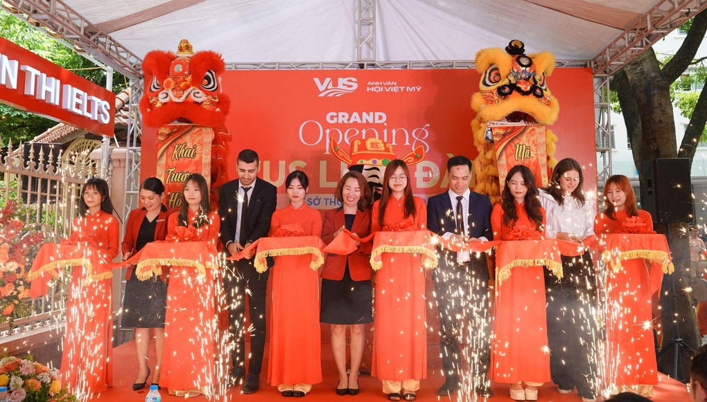 Đón trung tâm thứ 70 tại Hà Nội, VUS kỳ vọng chinh phục phụ huynh, học sinh - 1 Đón trung tâm thứ 70 tại Hà Nội, VUS kỳ vọng chinh phục phụ huynh, học sinh - 1