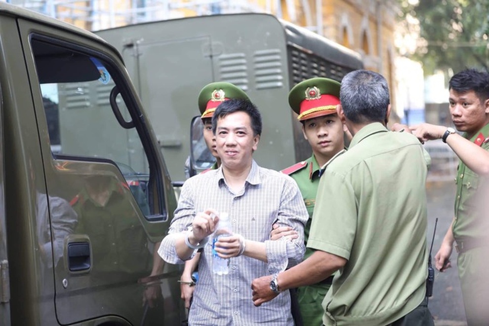 Bộ sậu Công ty VN Pharma đối mặt với khung hình phạt nào? - 2 Bộ sậu Công ty VN Pharma đối mặt với khung hình phạt nào? - 2