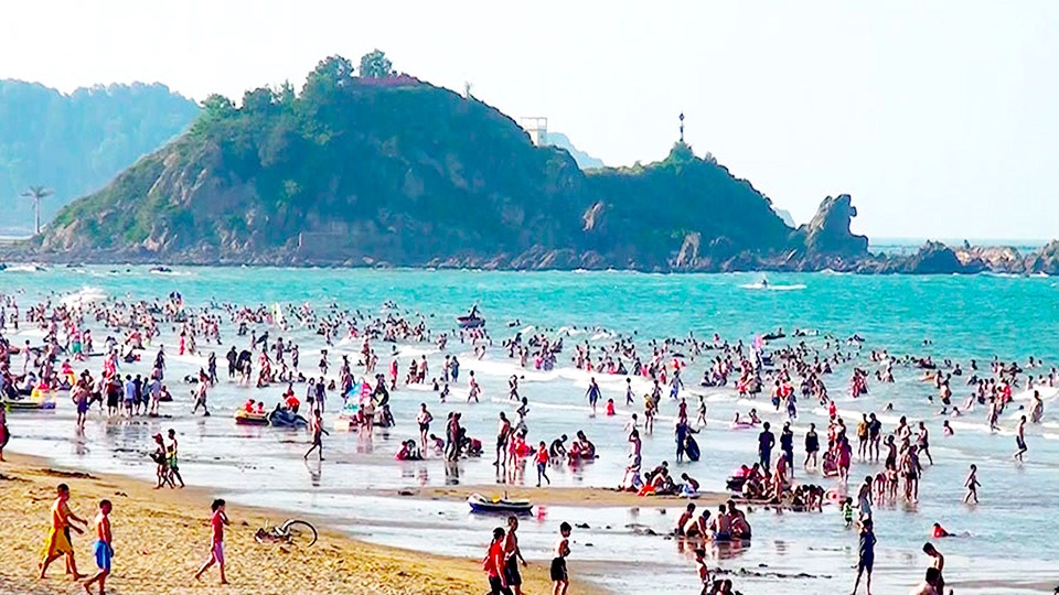 Nghệ An, Thanh Hóa di dời dân trước bão, phòng chống dịch tại nơi sơ tán - 10 Nghệ An, Thanh Hóa di dời dân trước bão, phòng chống dịch tại nơi sơ tán - 10