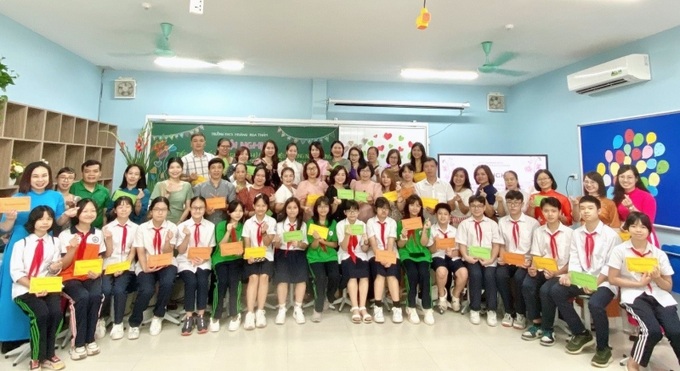 Giáo viên, học sinh tham gia dự án Trường học hạnh phúc.