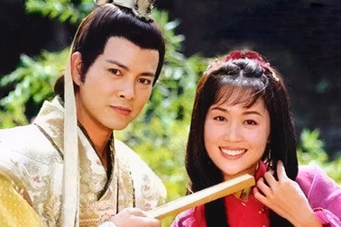 53 tuổi, "Chúc Anh Đài" Lương Tiểu Băng chật vật kiếm sống, nuôi chồng con