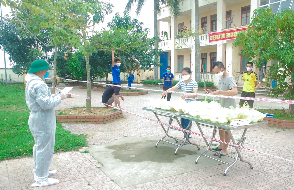 Ấm áp cuộc sống bên trong khu cách ly tập trung - 9 Ấm áp cuộc sống bên trong khu cách ly tập trung - 9