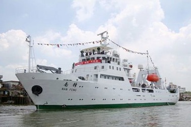 Trung Quốc ngang nhiên đưa tàu khảo sát ngư nghiệp xâm phạm Trường Sa