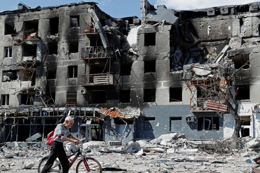 Phương Tây cam kết viện trợ 66 tỷ USD giúp Ukraine tái thiết