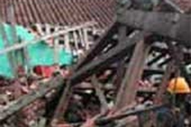 Nguy cơ sập đổ di tích cổ Hội An