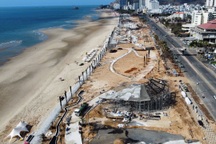 Tất bật trên công trường chỉnh trang Bãi Sau Vũng Tàu