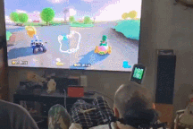 Người đầu tiên được cấy chip não trình diễn chơi đua xe bằng ý nghĩ