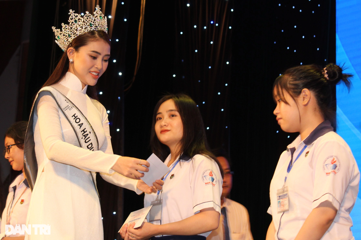 Tân Hoa hậu Du lịch Việt Nam toàn cầu chia sẻ gì khi về quê Bạc Liêu? - 6 Tân Hoa hậu Du lịch Việt Nam toàn cầu chia sẻ gì khi về quê Bạc Liêu? - 6