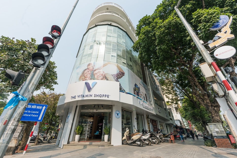 Siêu thị vitamin đầu tiên ở Việt Nam có gì đặc biệt? - 1