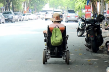 Người khuyết tật được ưu tiên như thế nào khi tham gia giao thông?