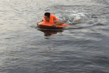 Nhóm sinh viên TPHCM chế tạo thành công phao cứu sinh điều khiển từ xa