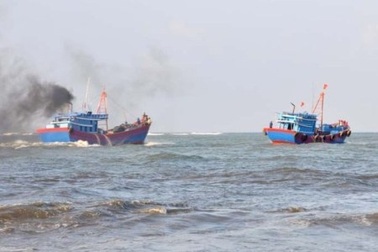 Nổ bình gas gây chìm tàu, 3 người chết và mất tích