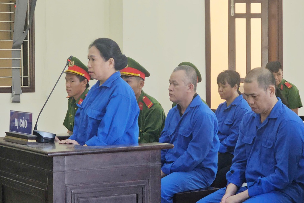 5 người lừa bán đất người khác, chiếm đoạt 1 tỷ đồng ở Long An - 1 5 người lừa bán đất người khác, chiếm đoạt 1 tỷ đồng ở Long An