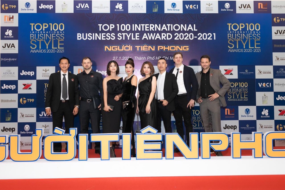 Bùng nổ đêm Vinh danh Top 100 Phong Cách Doanh Nhân 2020 - 2021 - 1 Bùng nổ đêm Vinh danh Top 100 Phong Cách Doanh Nhân 2020 - 2021 - 1