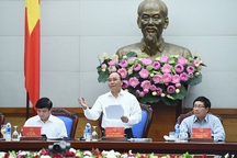 Thủ tướng: Sớm trình Quốc hội khoá mới luật tiền lương tối thiểu