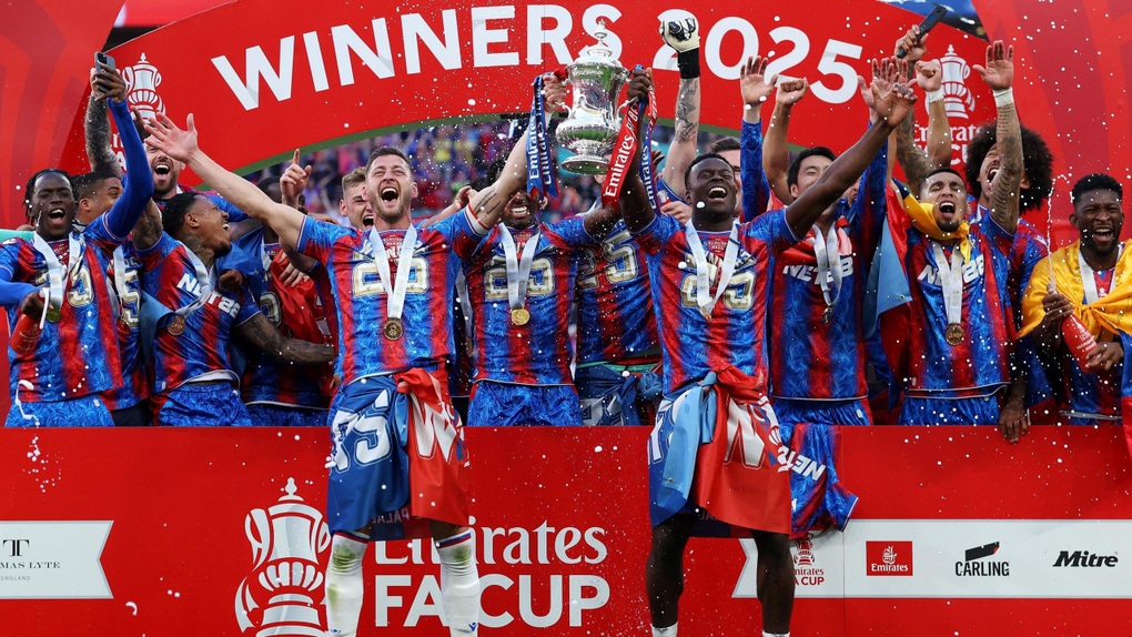 CLB Anh bất ngờ bị tước quyền tham dự Europa League vì lý do đặc biệt
