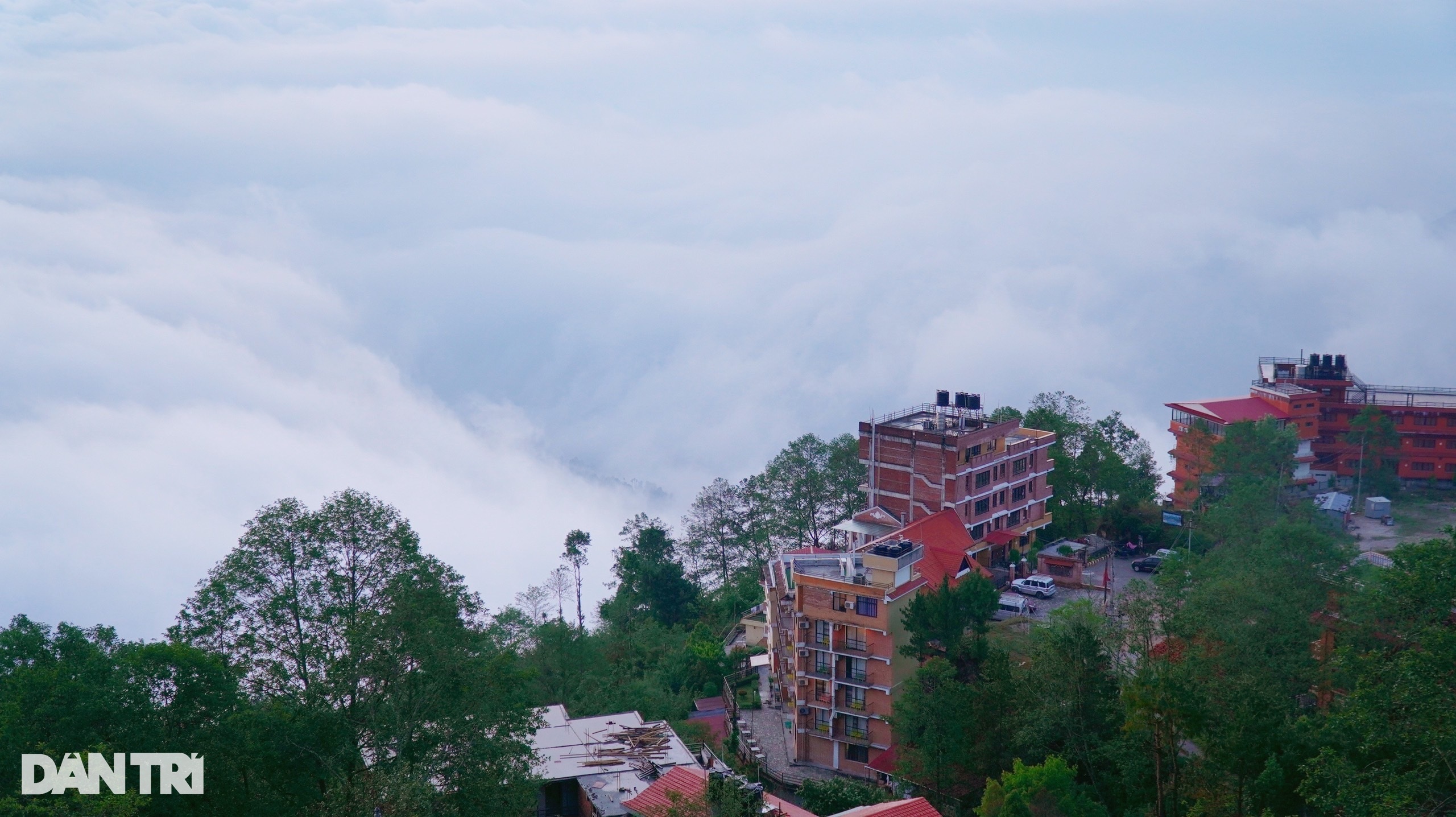 Người khuân vác ở Everest và hành trình cô gái Việt tìm thành phố trên mây - 9 Người khuân vác ở Everest và hành trình cô gái Việt tìm thành phố trên mây - 9