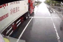 Tình huống va chạm nơi giao lộ: Có lỗi thường gặp ở nhiều tài xế