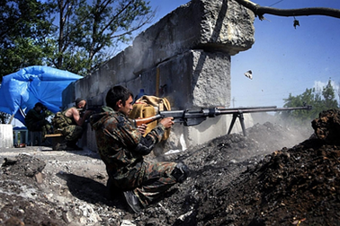 Giao tranh dữ dội tại sân bay Donetsk bất chấp lệnh ngừng bắn