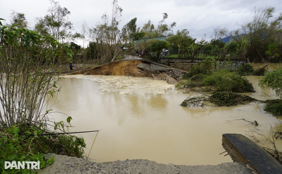 Lũ lụt lịch sử ở miền Trung: Còn người là còn của - 5