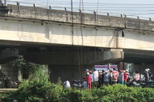 Người đàn ông tử vong trong tư thế treo cổ giữa cầu