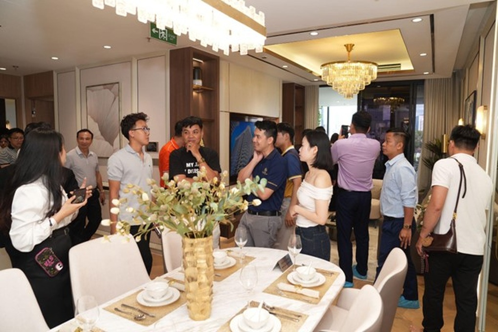 ROX Signature ra mắt căn hộ mẫu và Sales Gallery dự án The Legend Danang - 3 ROX Signature ra mắt căn hộ mẫu và Sales Gallery dự án The Legend Danang - 3