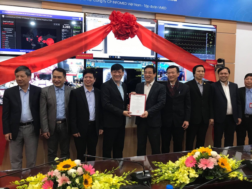 Việt Nam khai trương Trung tâm hỗ trợ trực tuyến điều trị bệnh Covid – 19 - 1 Việt Nam khai trương Trung tâm hỗ trợ trực tuyến điều trị bệnh Covid – 19 - 1