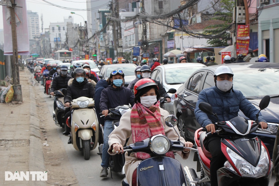 Khốn khổ chen nhau trên tuyến đường vành đai nghìn tỷ - 2 Khốn khổ chen nhau trên tuyến đường vành đai nghìn tỷ - 2