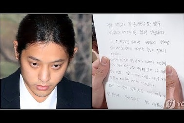 Jung Joon Young tiều tụy và mệt mỏi khi tới tòa lấy lời khai