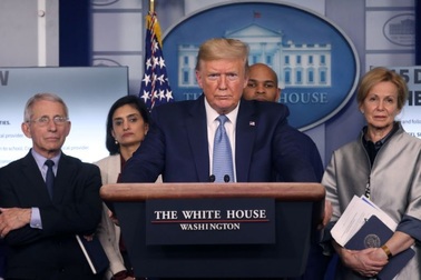 Ông Trump đề xuất phát tiền cho người dân ứng phó Covid-19